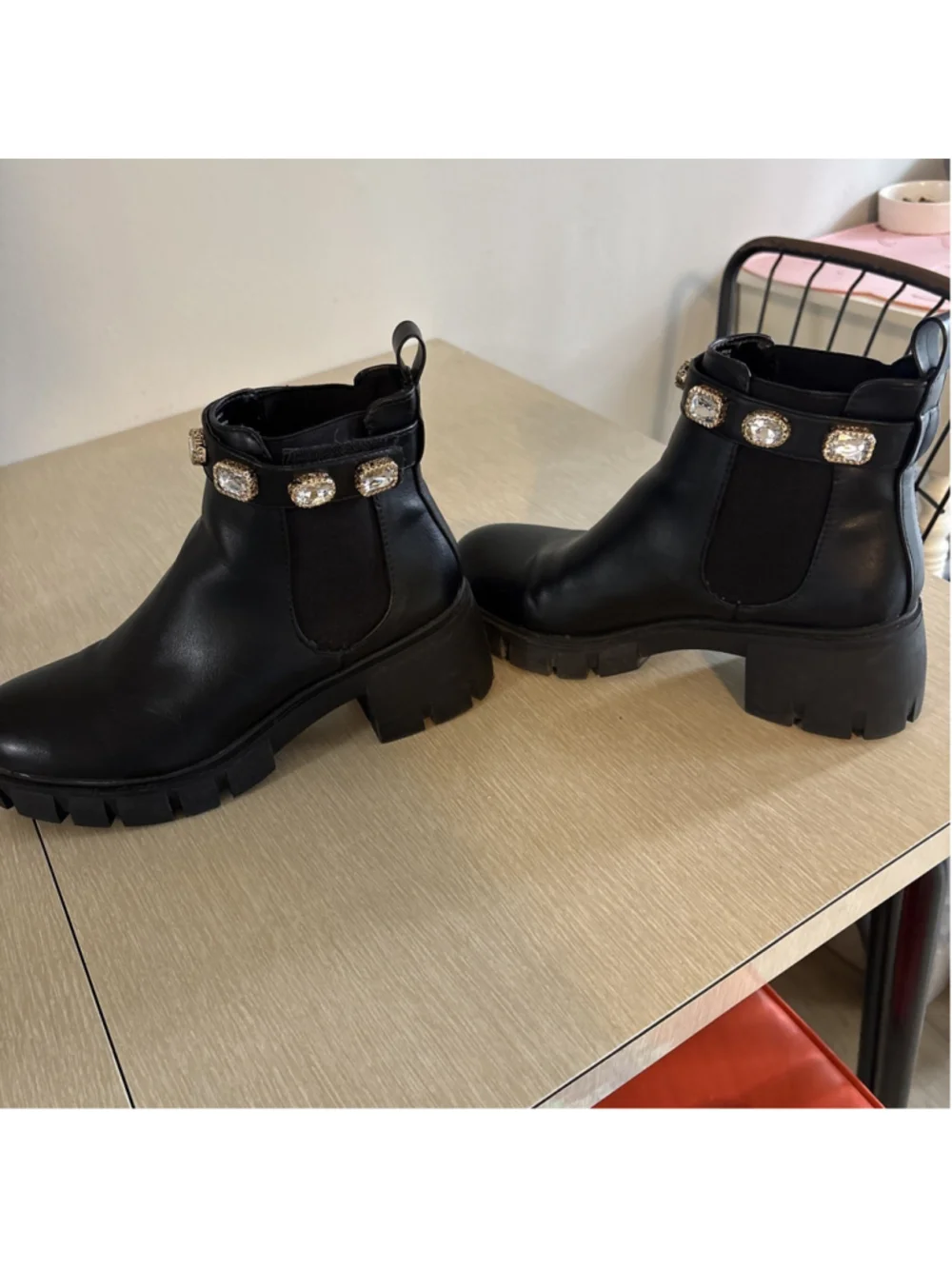 Steve Madden Amulet Ankle Boots Blk Chunky Lug Sole Jeweled Strap 8M (1190)